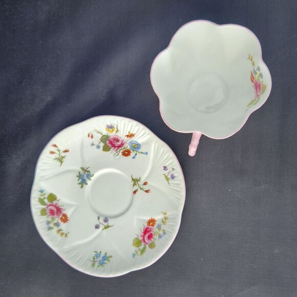 Rose & Red Daisy Pattern Tea Cup Dainty Shelley Bone China Spring Flowers June - Picture 6 of 8